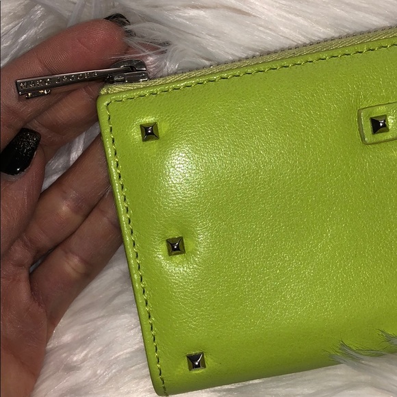 Marc Jacobs Full Size Wallet 💚 - Picture 4 of 8